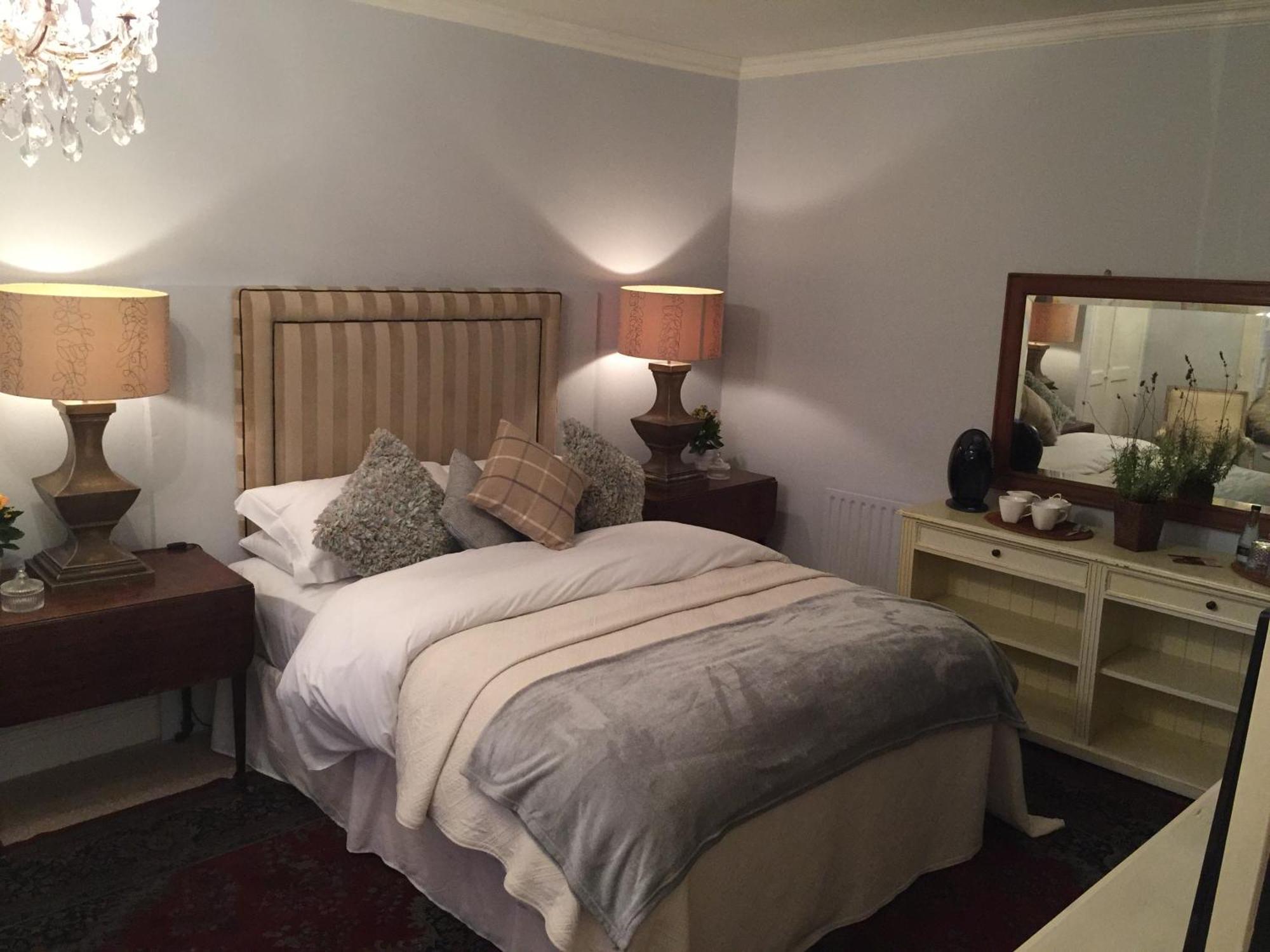 The Fox And Hounds Hotel Oakham Room photo